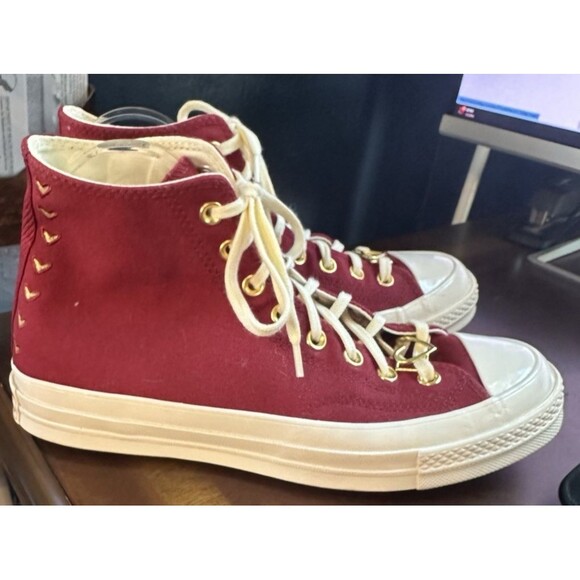 Size 11 - Converse Chuck Taylor All Star High Embroidered Hearts - Cherry... - Picture 4 of 11
